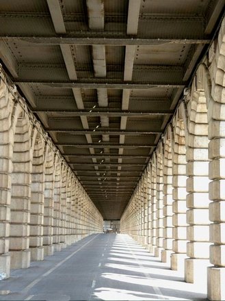 Espacio del Pont de Bercy destinado al tránsito de bicicletas.